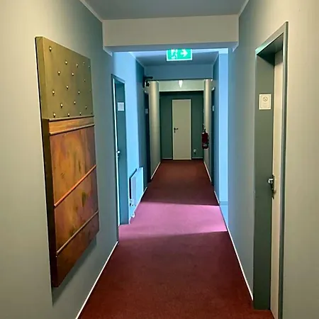 מלון City Hotel Gifhorn 2*
