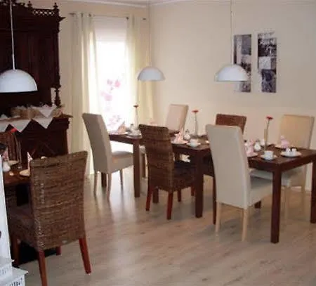מלון City Hotel Gifhorn 2*